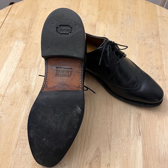 Johnston & Murphy Collins wingtip, 8D - Picture 2 of 4